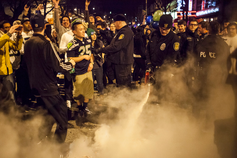 Illustration for article titled Shirtless, Drunk, And Champions: Scenes From The Seattle Celebrations